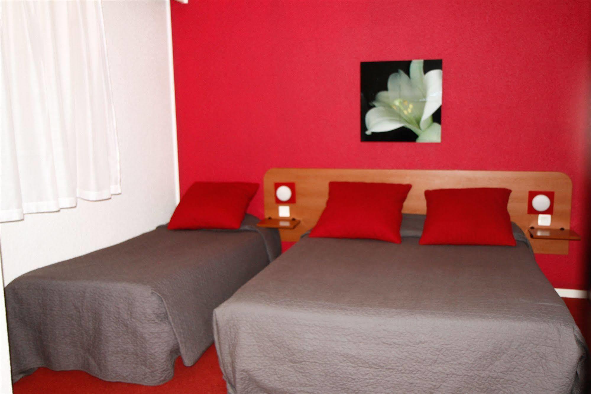 Hotel - Restaurant Du Lac - Agen Boé Buitenkant foto